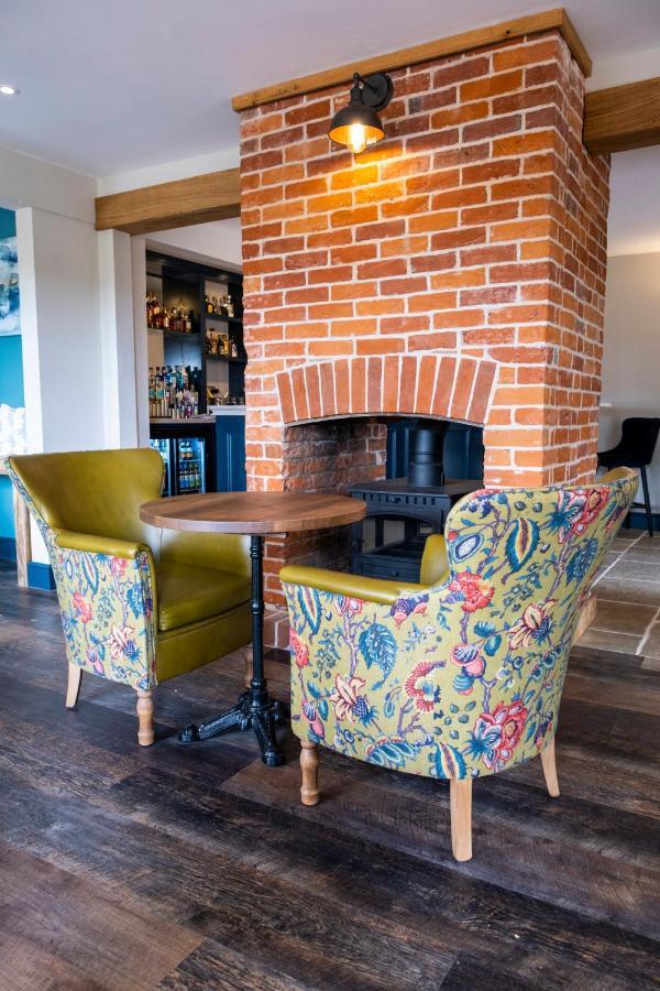 The Three Lions Hotell Fordingbridge Exteriör bild