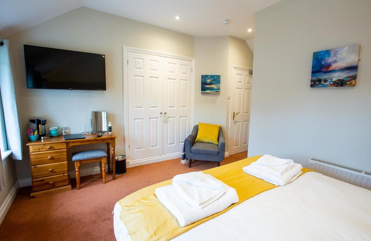 The Three Lions Hotell Fordingbridge Exteriör bild